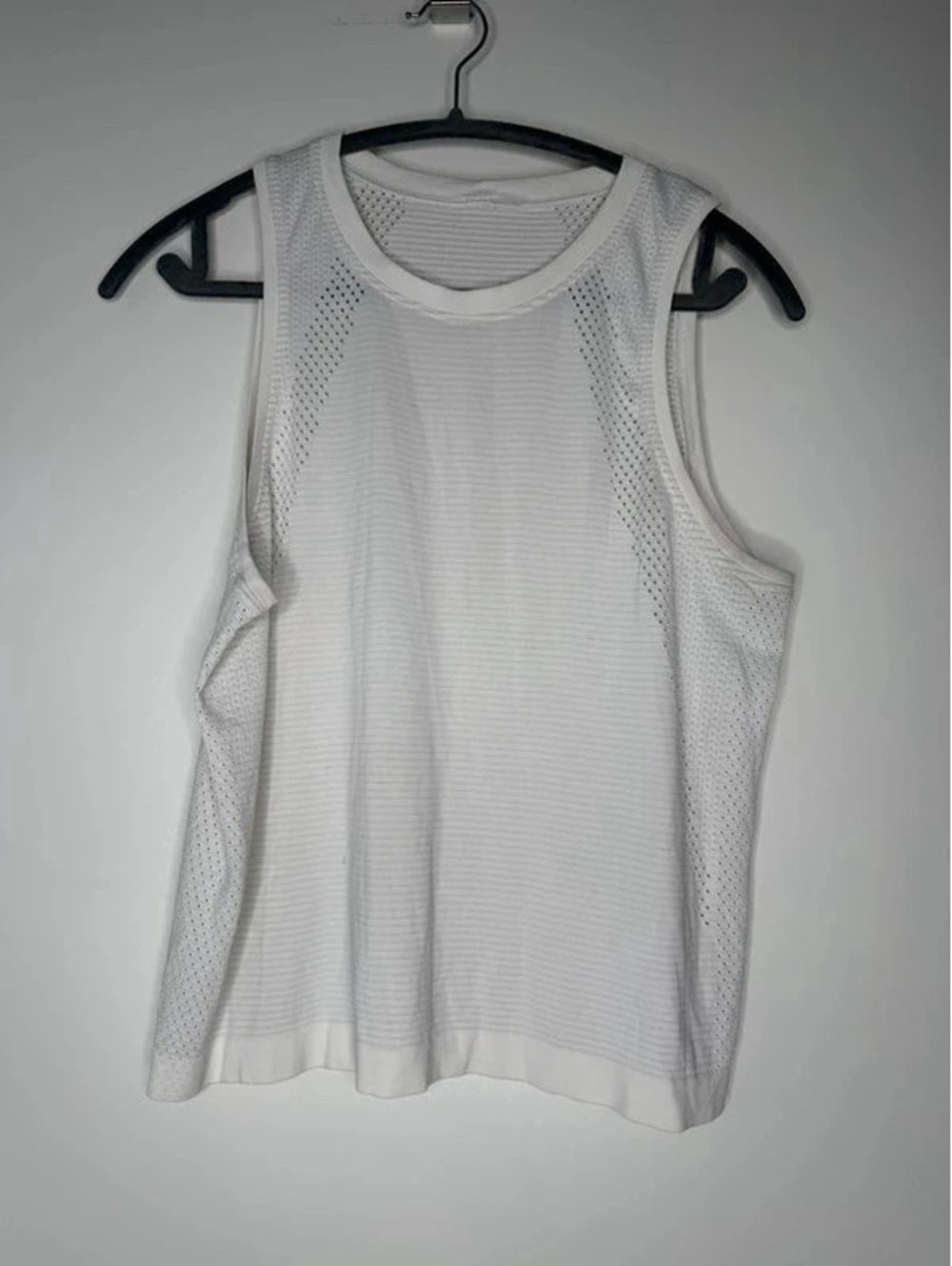 Lululemon mesh white swiftly tank top muscle shirt size 8
